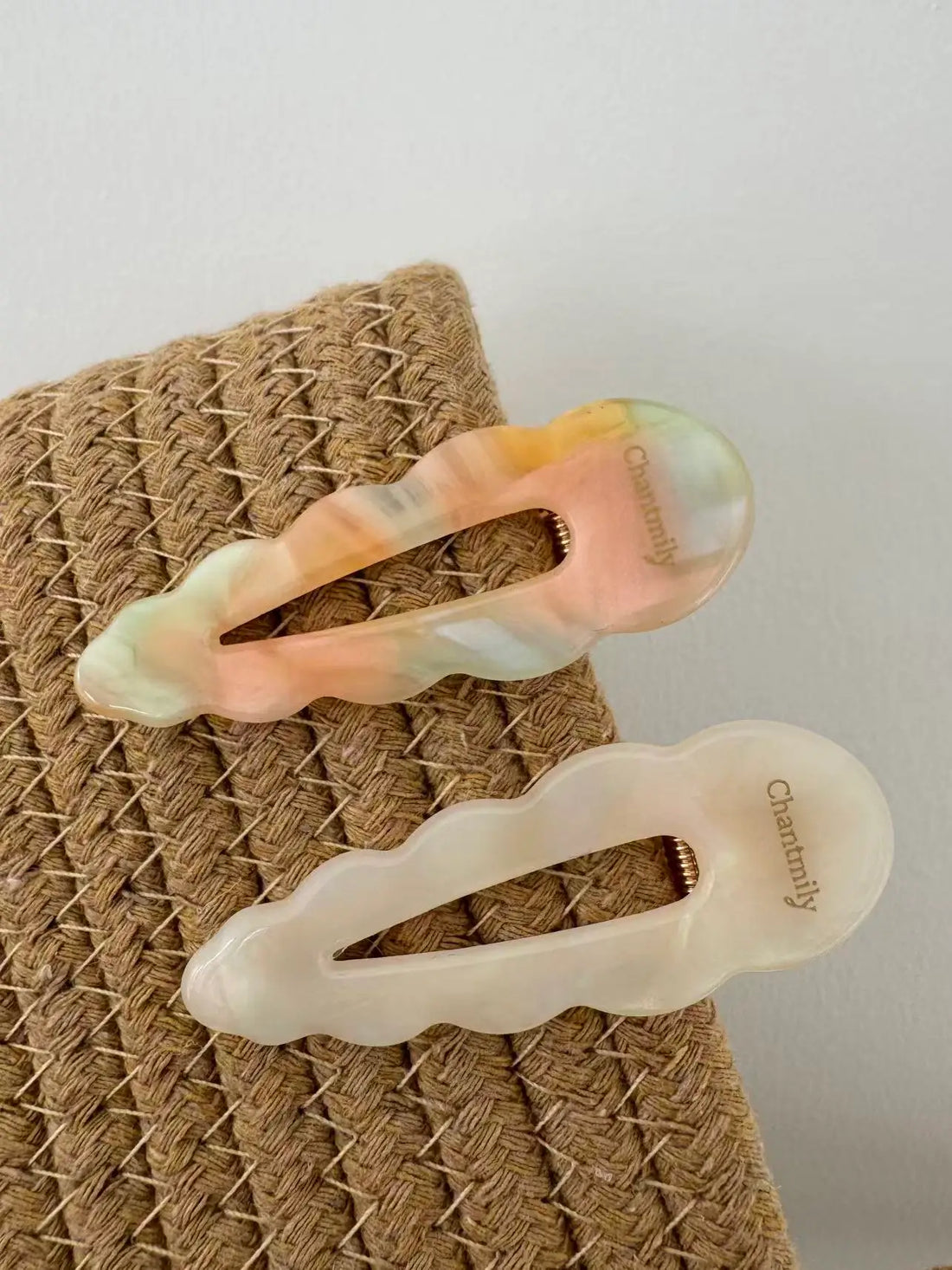 2 Pack Abstract Signature Hair Clips