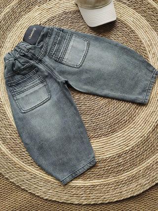 Arc-cut Vintage Jean in Washed Black