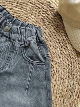 Arc-cut Vintage Jean in Washed Black