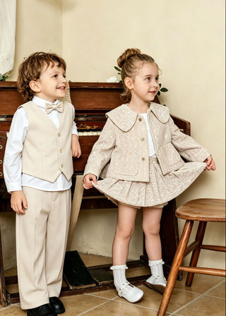 Milky Roar Peter Pan Collar Coat
