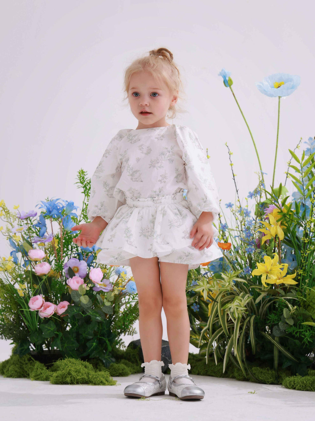 Bunny Bouquet Lantern Sleeve Set